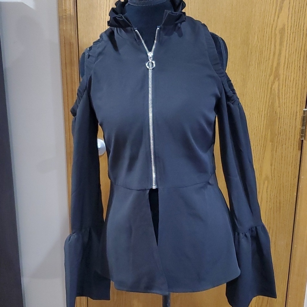 Romeo & juliet couture black cold shoulder bell cuff zip up top